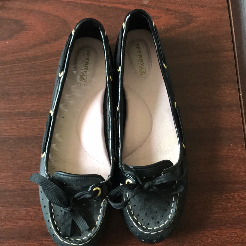 Sperry leather black flats